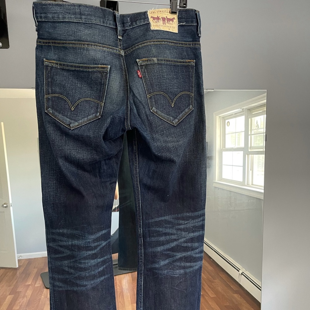 Levi’s 506 . Straight fit